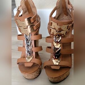 Super Unique Vintage Platform Sandals - Size 6 no longer visible